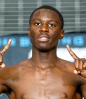 Richardson Hitchins signs with Matchroom